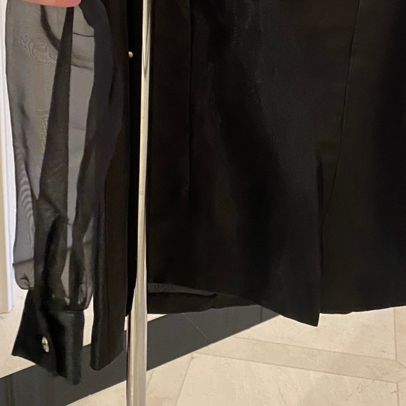 Jordan Woman, Size 16W, 100% Polyester lining, 100% Nylon Black Formal Blouse - Picture 8 of 10